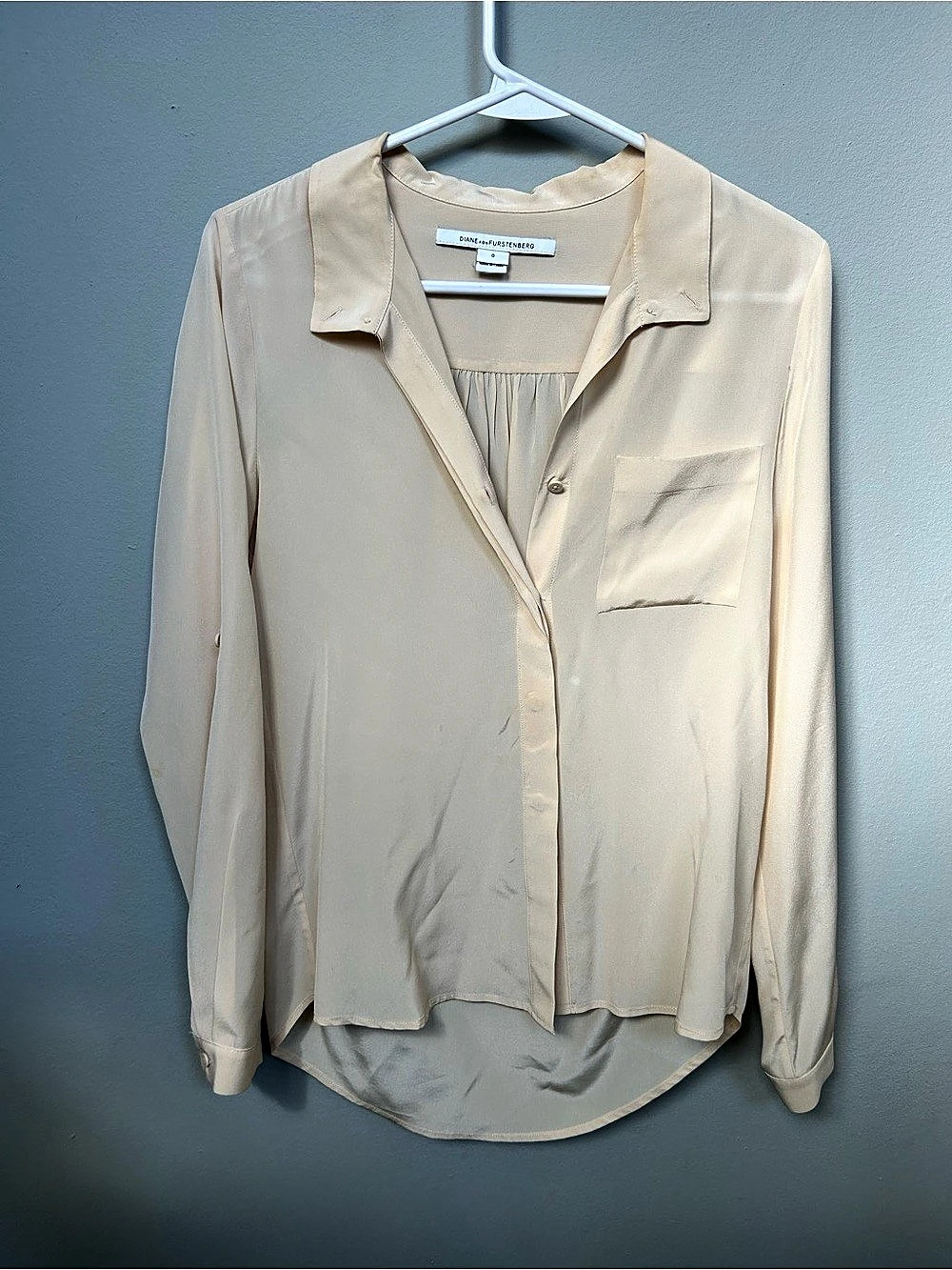 Diane von Furstenberg Button Front Blouse in Beige Size 0